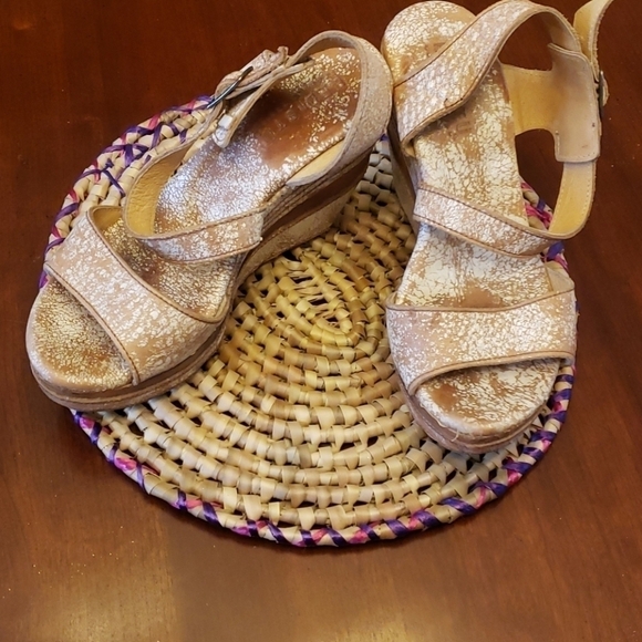 BED Stu Platform & Wedge Sandals EUC Tan & White - Picture 3 of 16